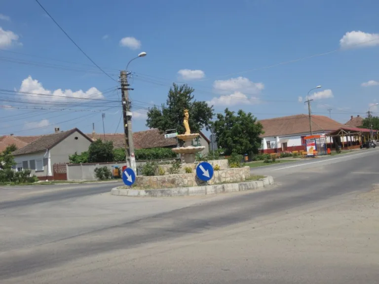 Centrul localității Giarmata, județul Timiș