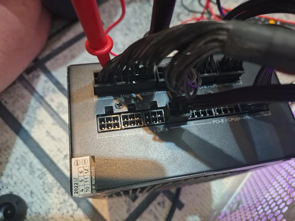 Measurements at the system power connections