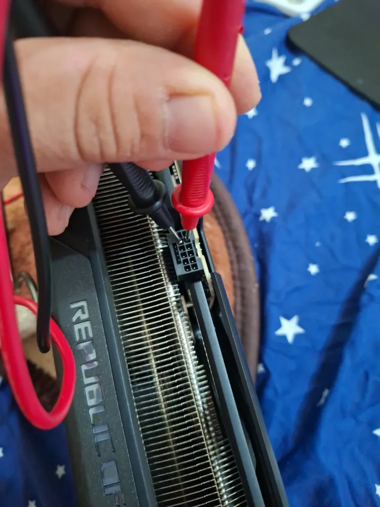 Measurements on the graphics card disconnected from power