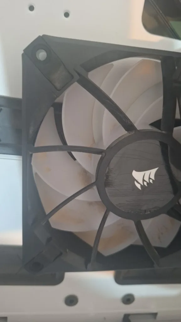Corsair fan disassembled during cleaning