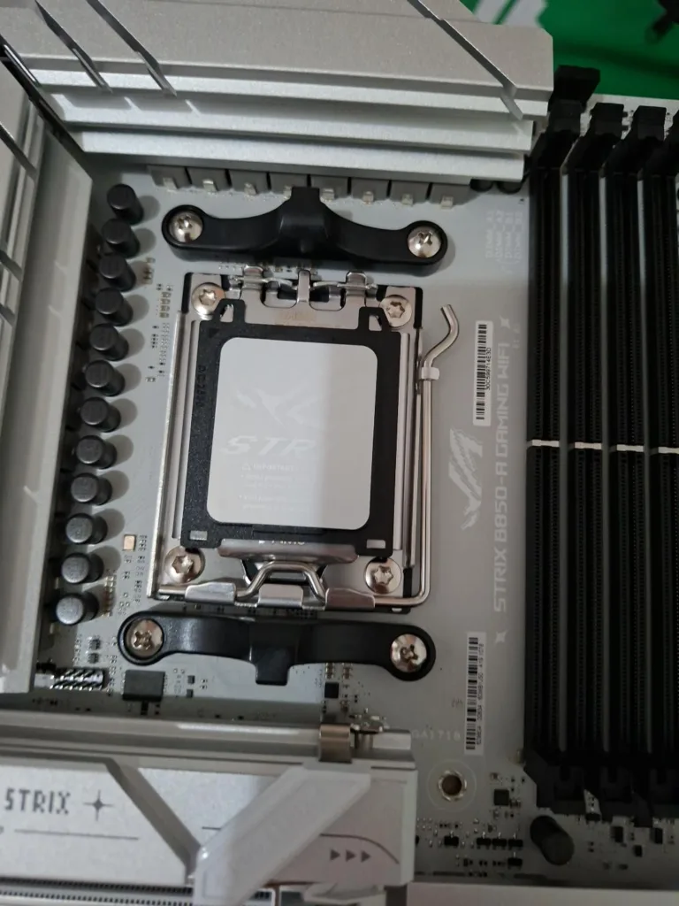 Image from the project „Ryzen 7 9800X3D and RTX 5070 Ti gaming PC upgrade, Jebel” — 10